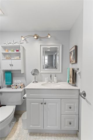 9523 S Hollybrook Lake Dr 21-307, Pembroke Pines, FL 33025