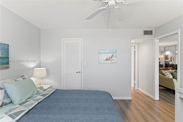 9523 S Hollybrook Lake Dr 21-307, Pembroke Pines, FL 33025