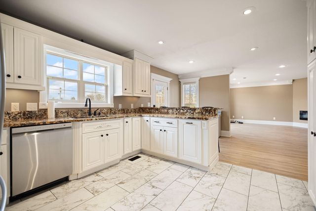 207 Lake Cliff Drive, Somerset, KY 42503