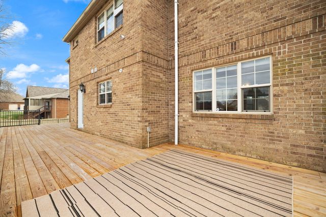 207 Lake Cliff Drive, Somerset, KY 42503