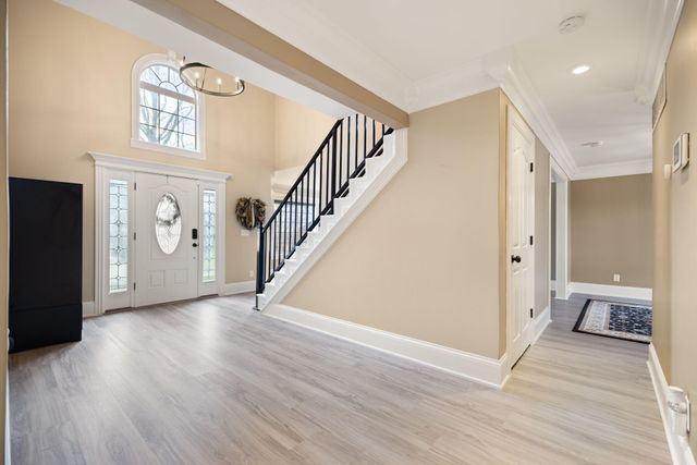 207 Lake Cliff Drive, Somerset, KY 42503