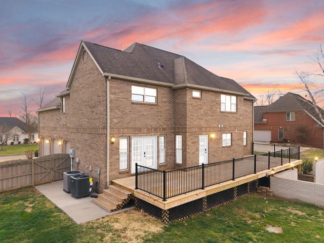 207 Lake Cliff Drive, Somerset, KY 42503