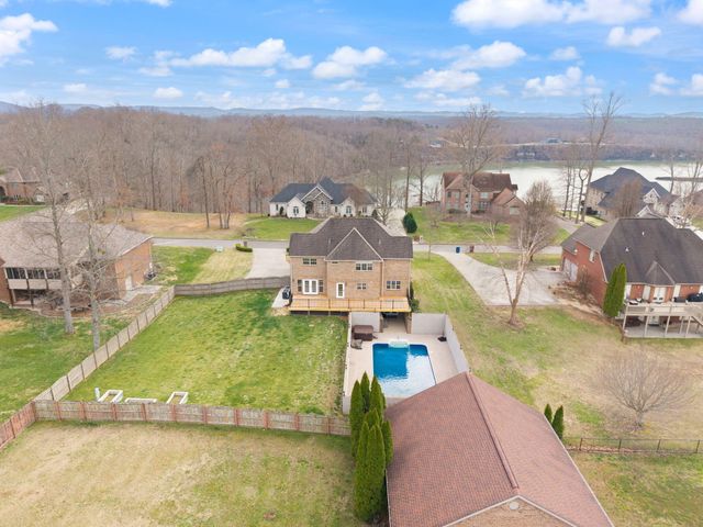 207 Lake Cliff Drive, Somerset, KY 42503