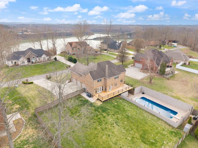 207 Lake Cliff Drive, Somerset, KY 42503