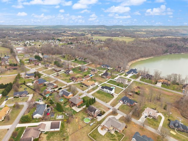 207 Lake Cliff Drive, Somerset, KY 42503