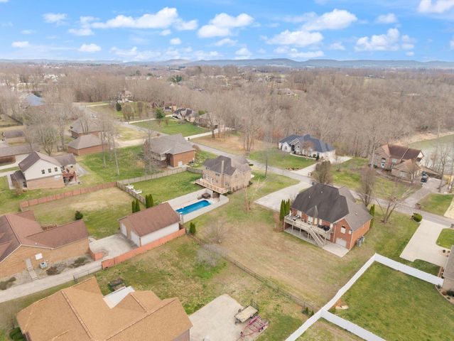 207 Lake Cliff Drive, Somerset, KY 42503