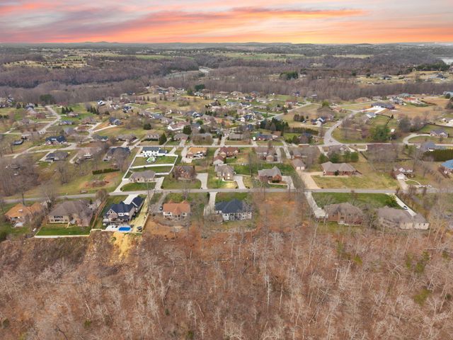 207 Lake Cliff Drive, Somerset, KY 42503