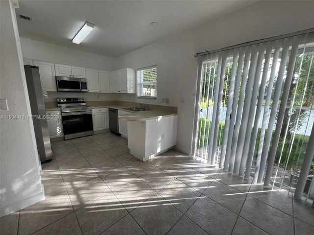 9363 SW 219th St 0, Cutler Bay, FL 33190