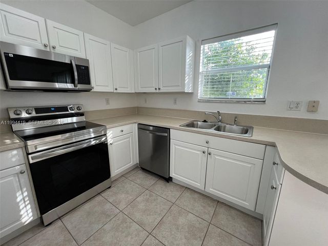 9363 SW 219th St 0, Cutler Bay, FL 33190