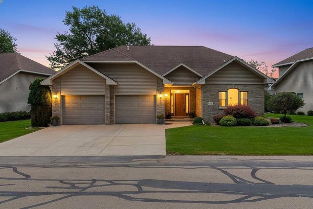 935 BRIGHTON DRIVE, Menasha, WI 54952