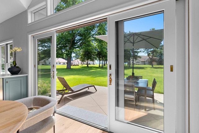 935 BRIGHTON DRIVE, Menasha, WI 54952