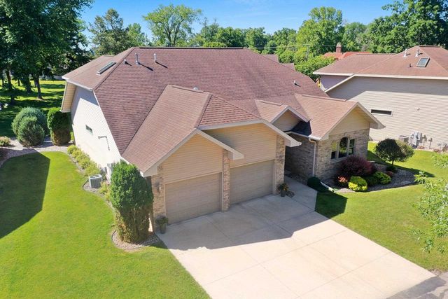 935 BRIGHTON DRIVE, Menasha, WI 54952