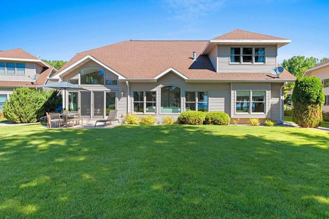 935 BRIGHTON DRIVE, Menasha, WI 54952