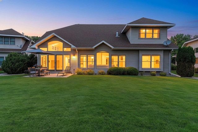 935 BRIGHTON DRIVE, Menasha, WI 54952