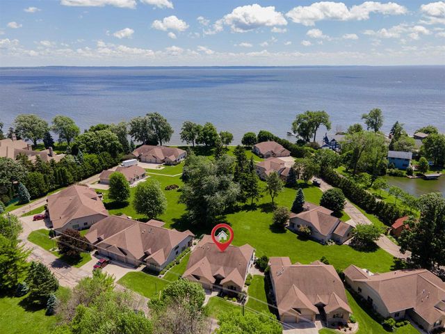 935 BRIGHTON DRIVE, Menasha, WI 54952