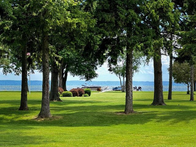 935 BRIGHTON DRIVE, Menasha, WI 54952