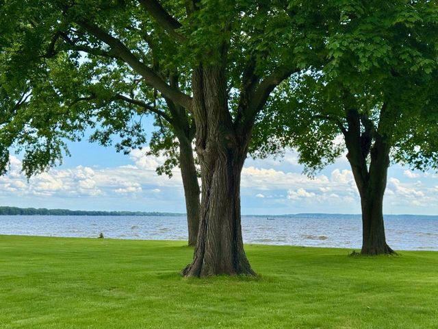 935 BRIGHTON DRIVE, Menasha, WI 54952
