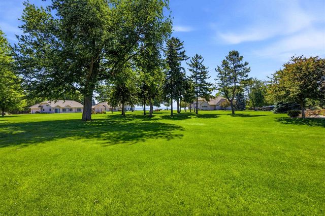 935 BRIGHTON DRIVE, Menasha, WI 54952