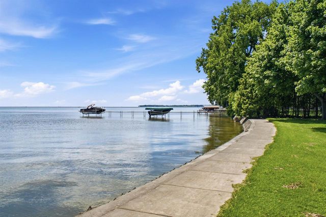 935 BRIGHTON DRIVE, Menasha, WI 54952