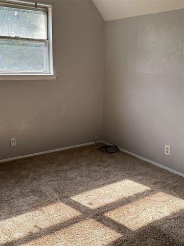 1004 Oakwood Drive, Euless, TX 76040