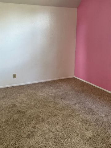 1004 Oakwood Drive, Euless, TX 76040