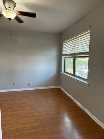 1004 Oakwood Drive, Euless, TX 76040