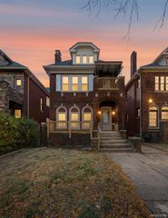 3251 Fullerton Street, Detroit, MI 48238