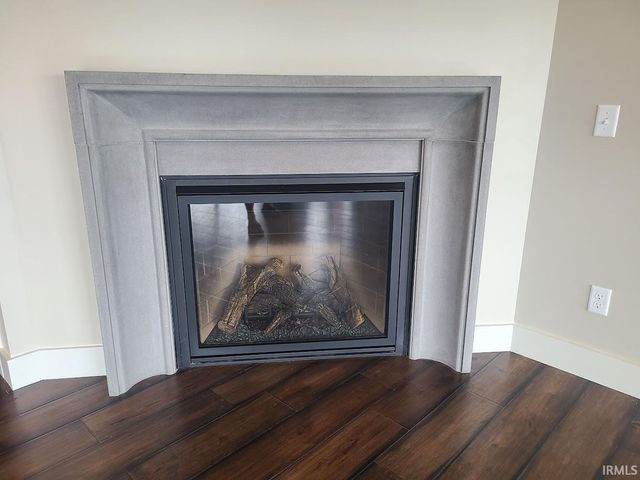 1422 S Harkless Drive A, Syracuse, IN 46567