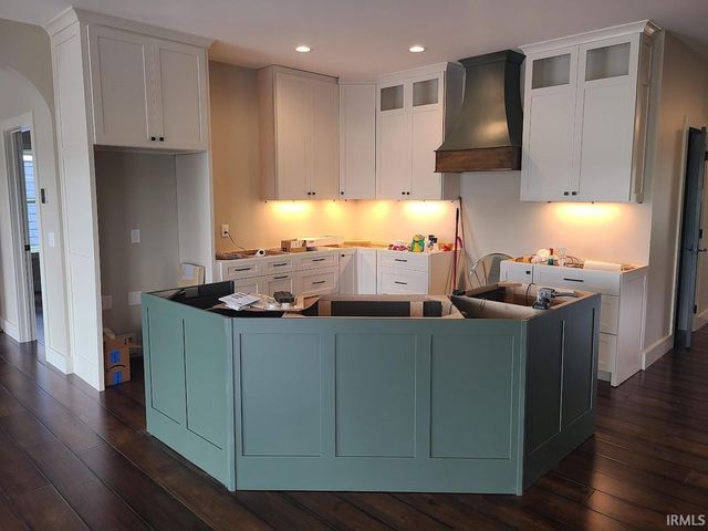 1422 S Harkless Drive A, Syracuse, IN 46567