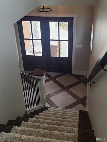 1422 S Harkless Drive A, Syracuse, IN 46567