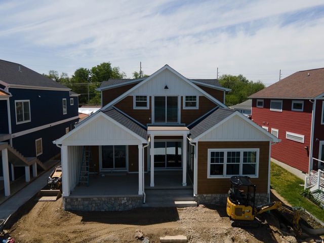1422 S Harkless Drive A, Syracuse, IN 46567