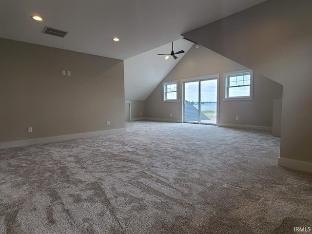 1422 S Harkless Drive A, Syracuse, IN 46567