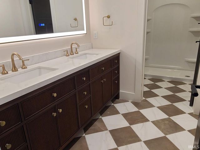 1422 S Harkless Drive A, Syracuse, IN 46567