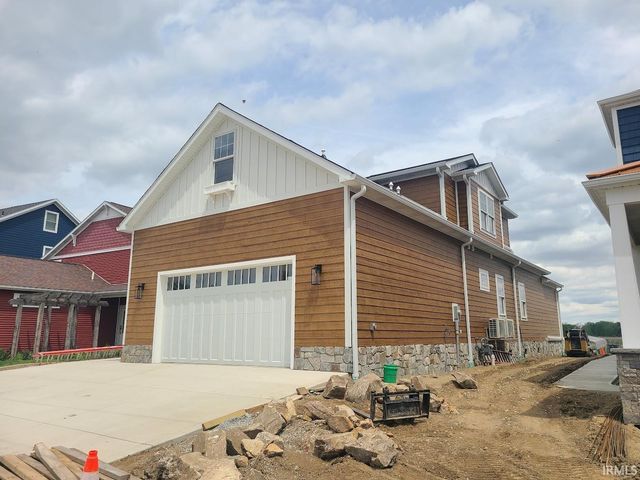 1422 S Harkless Drive A, Syracuse, IN 46567