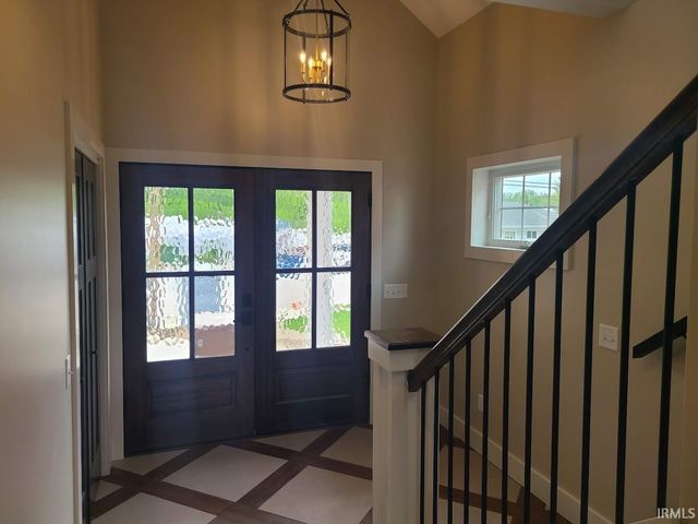 1422 S Harkless Drive A, Syracuse, IN 46567