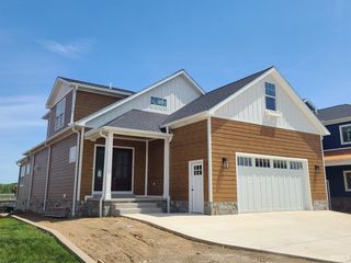 1422 S Harkless Drive A, Syracuse, IN 46567