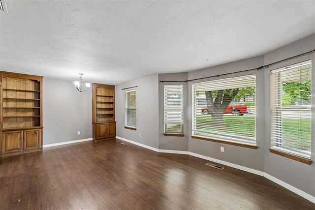 912 E 10th Street, Edmond, OK 73034