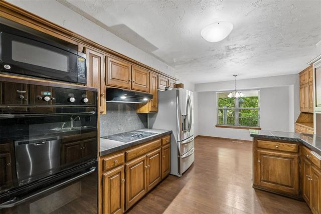 912 E 10th Street, Edmond, OK 73034