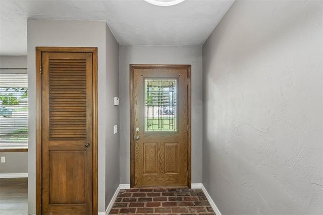 912 E 10th Street, Edmond, OK 73034