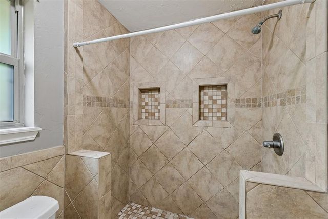 912 E 10th Street, Edmond, OK 73034