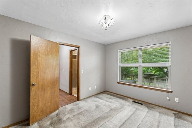 912 E 10th Street, Edmond, OK 73034