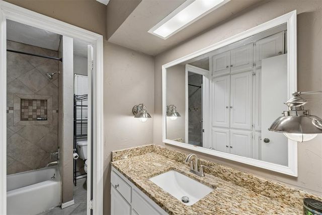 912 E 10th Street, Edmond, OK 73034