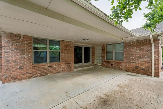 912 E 10th Street, Edmond, OK 73034