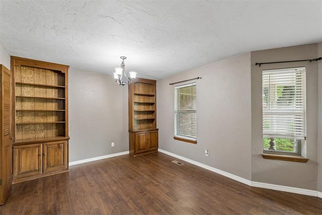 912 E 10th Street, Edmond, OK 73034