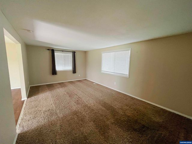 4360 Monroe Av NE, Salem, OR 97301