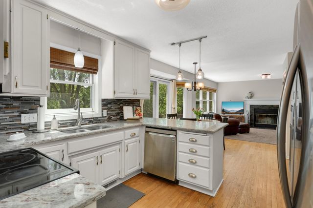 26165 Oak Leaf Trail, Excelsior, MN 55331