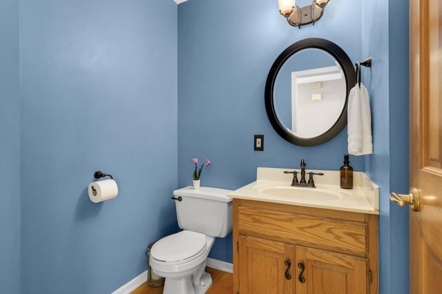 26165 Oak Leaf Trail, Excelsior, MN 55331