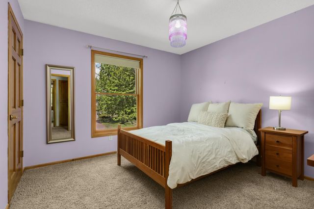 26165 Oak Leaf Trail, Excelsior, MN 55331