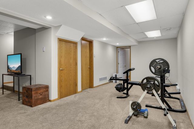26165 Oak Leaf Trail, Excelsior, MN 55331
