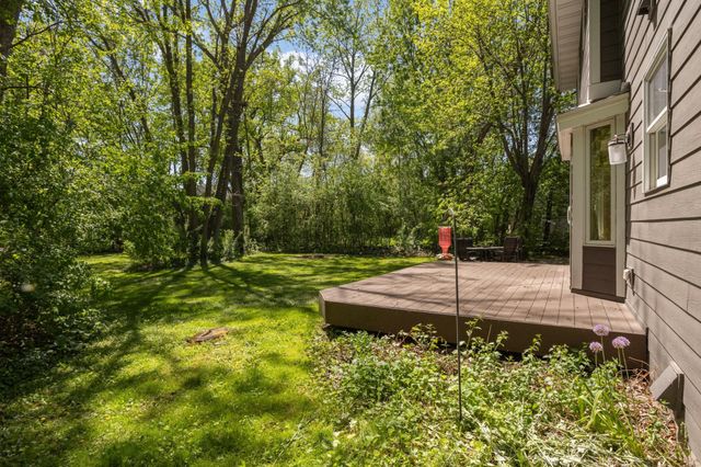 26165 Oak Leaf Trail, Excelsior, MN 55331